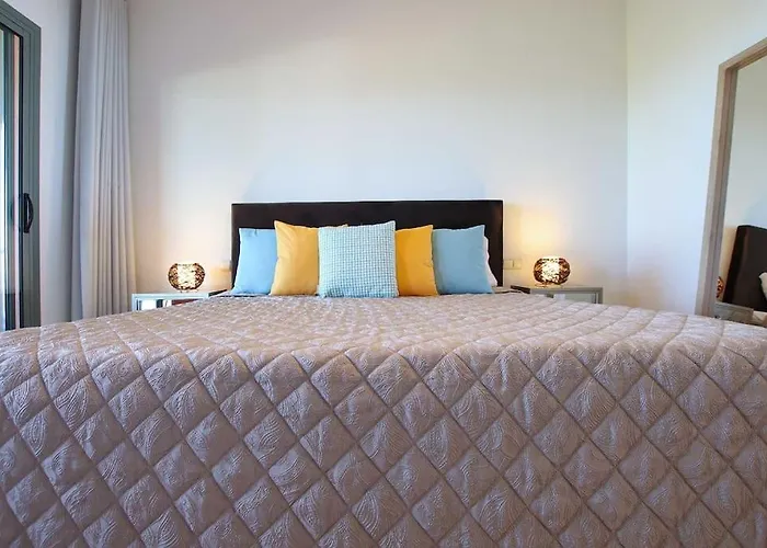 Royal Flamengos Εστεπόνα