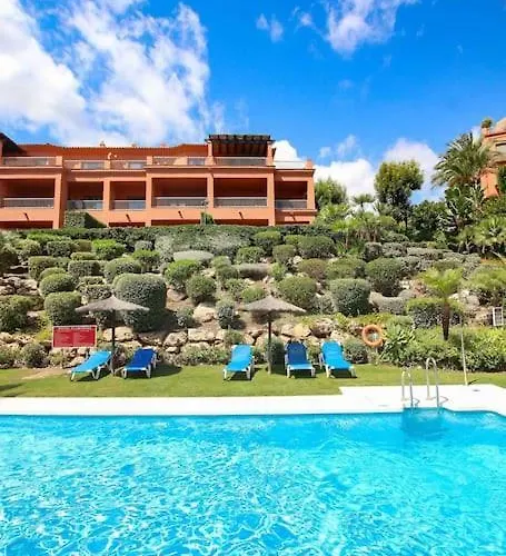 Royal Flamengos Εστεπόνα